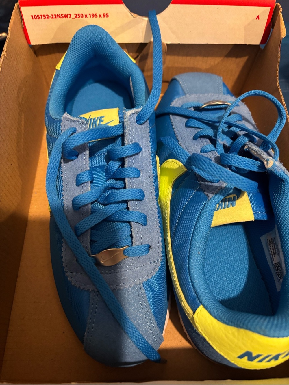 New Nike Kids Cortez grades chool shoe